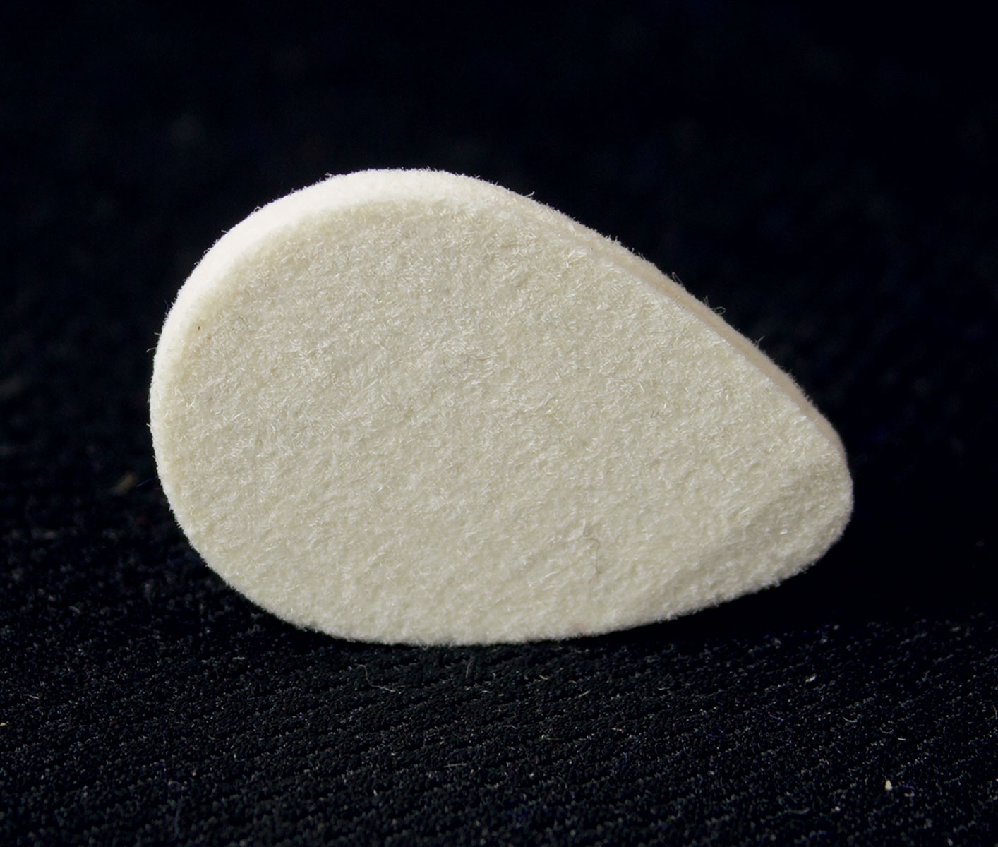 Ukulele Plectrum - Felt Pick - Oval - Image 1