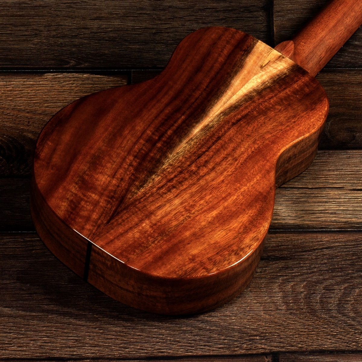 Barnes & Mullins Concert Ukulele - Solid Spruce / Acacia . Inc. Gigbag - Image 4