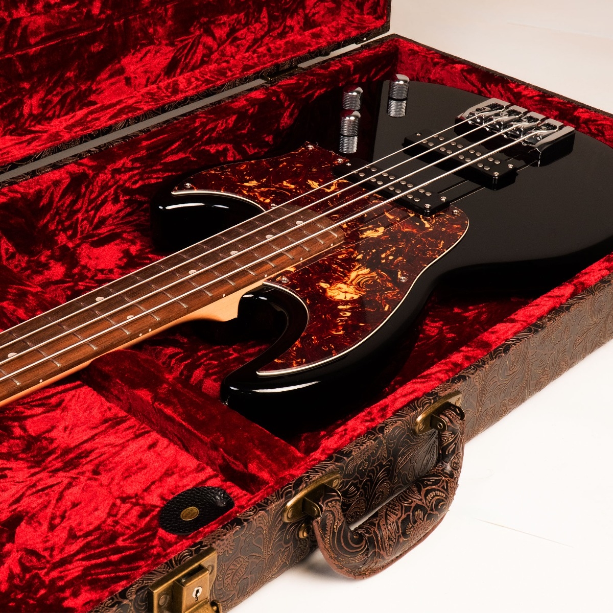 TGI Heritage Hardcase - Bass Guitar - Image 8