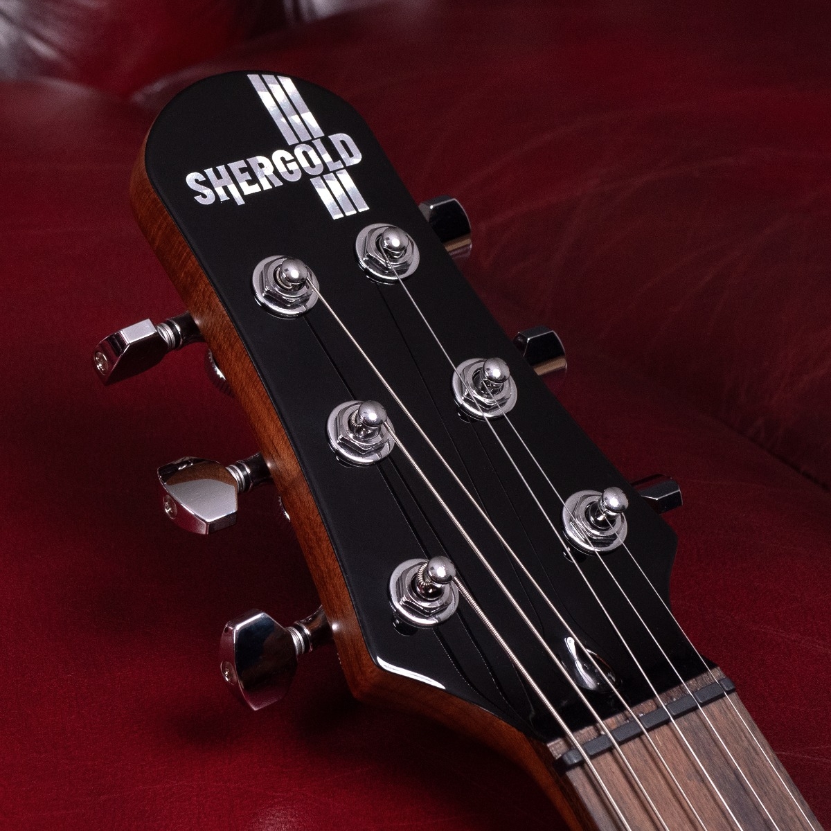 Shergold Masquerader Standard SM11 Solid Black Gloss - Image 10