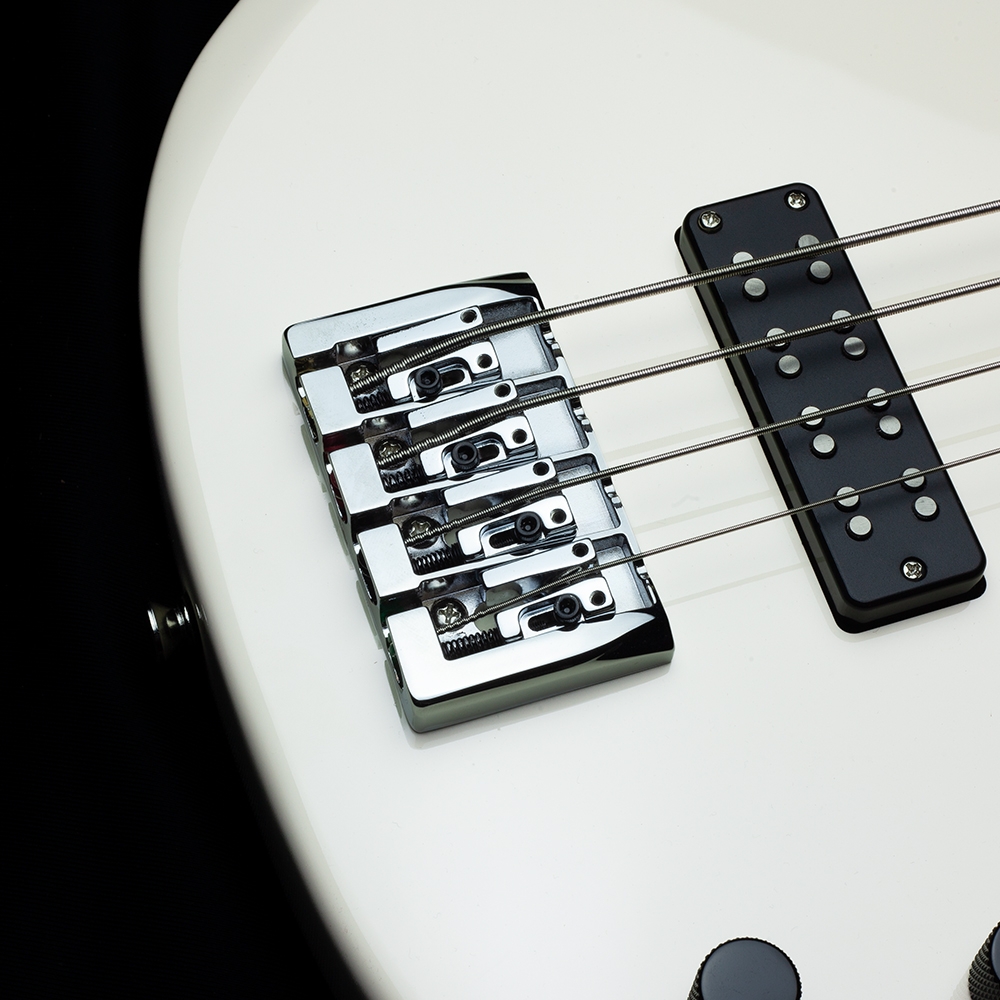 Shergold Libertine Standard Bass SBL15 Quartz White Gloss - Image 4