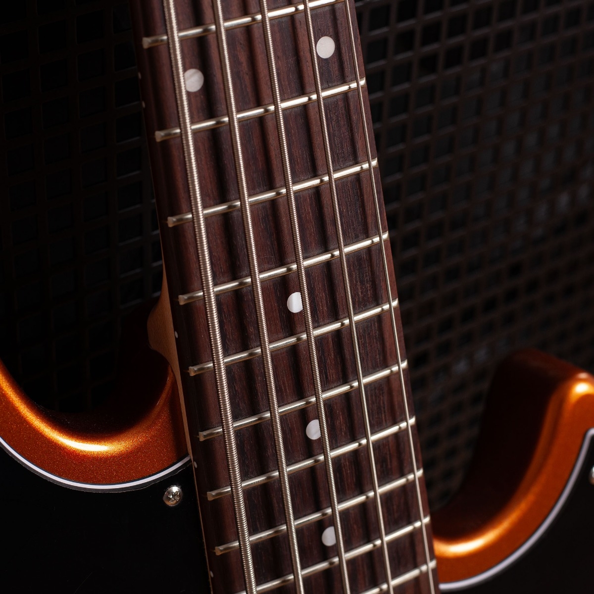 Shergold Libertine Standard Bass SBL15 Metallic Gold Gloss - 5 String - Image 6