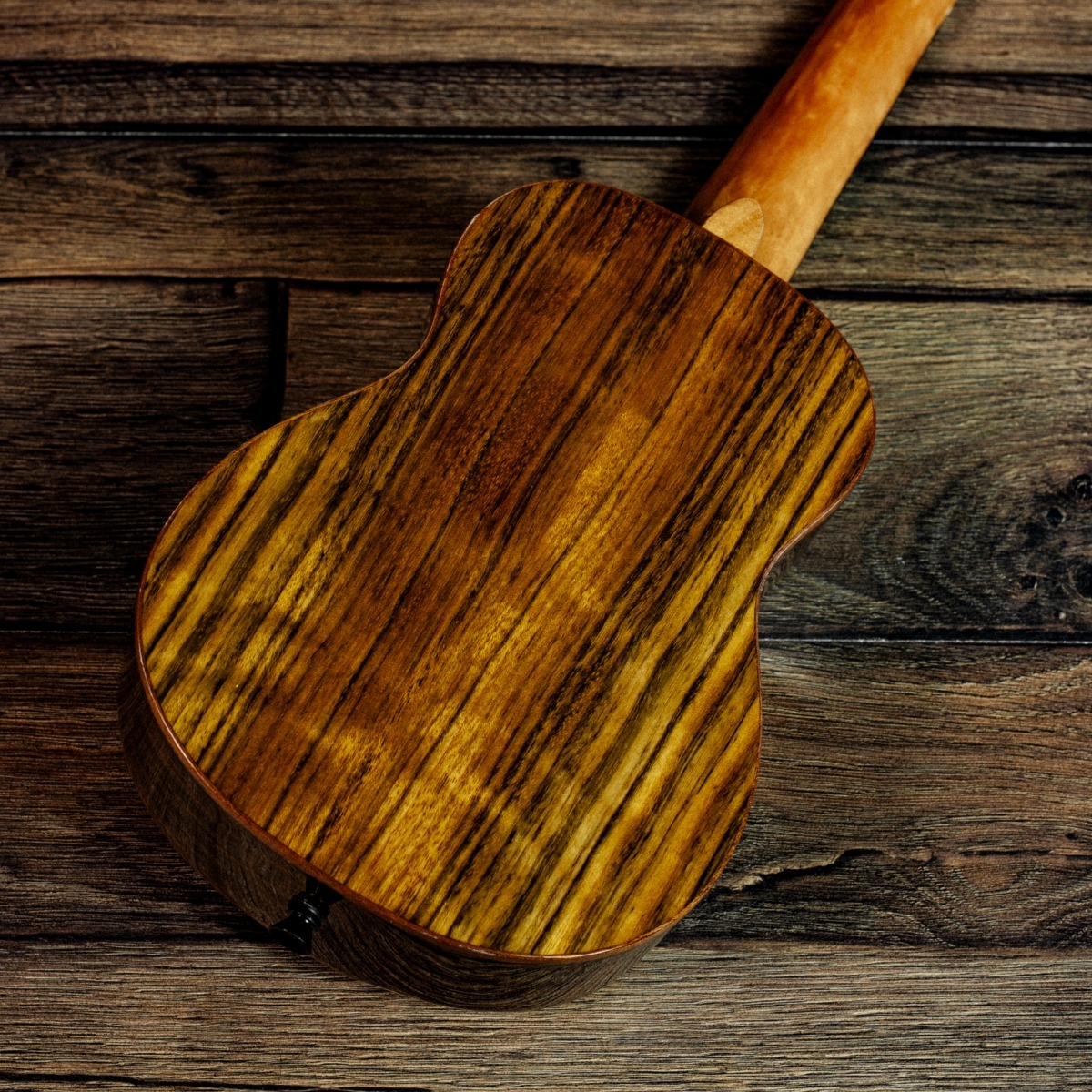 Barnes & Mullins Soprano Ukulele - Walnut - Image 4