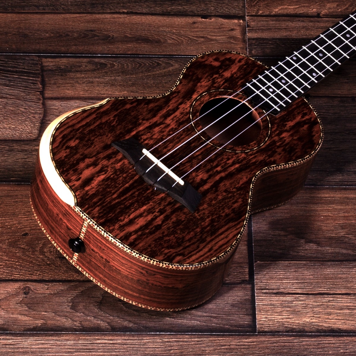Barnes & Mullins Tenor Ukulele - Becote - Image 4