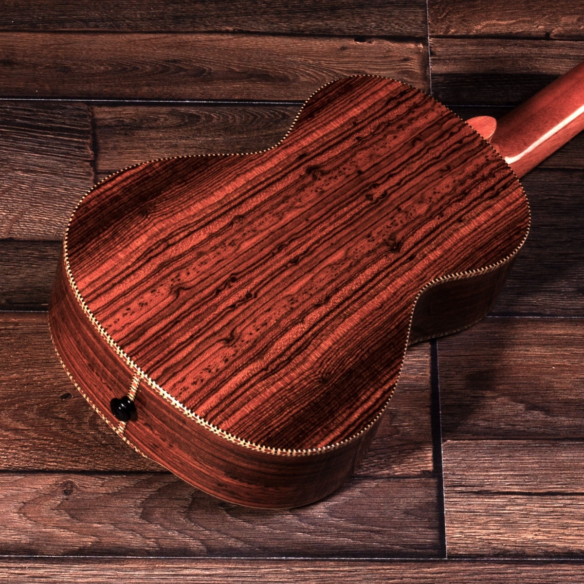 Barnes & Mullins Tenor Ukulele - Becote - Image 5