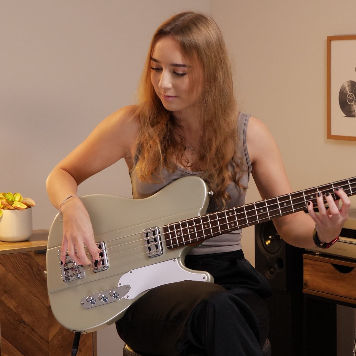 Shergold Telstar Standard Bass SBT14 Champagne Gold Gloss - Image 3