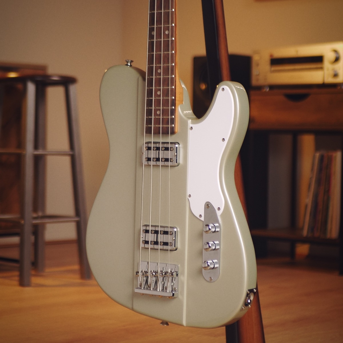 Shergold Telstar Standard Bass SBT14 Champagne Gold Gloss - Image 5