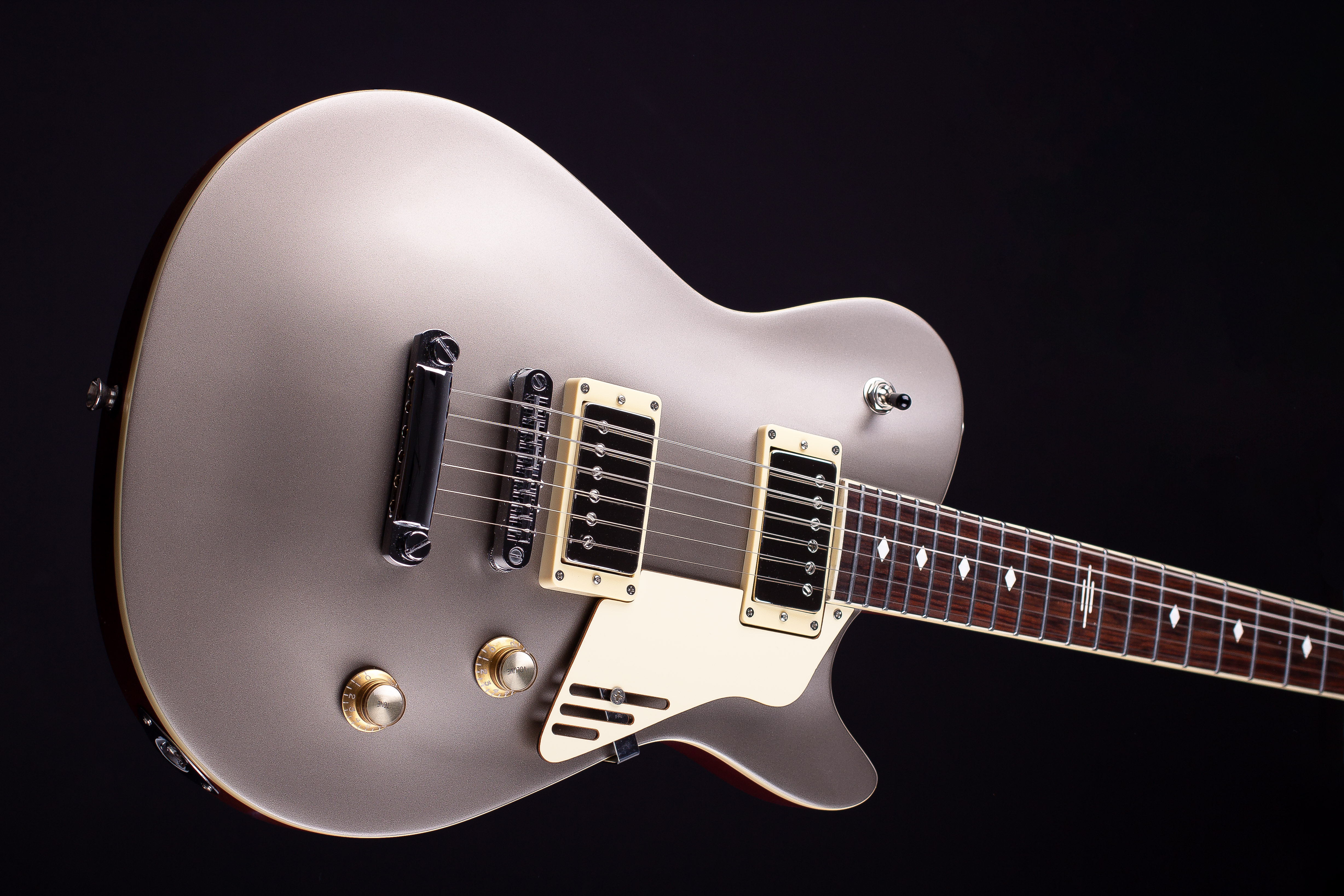 Magneto U-One Velvet Deluxe Sunset Gold Silk with Gig Bag - Image 6