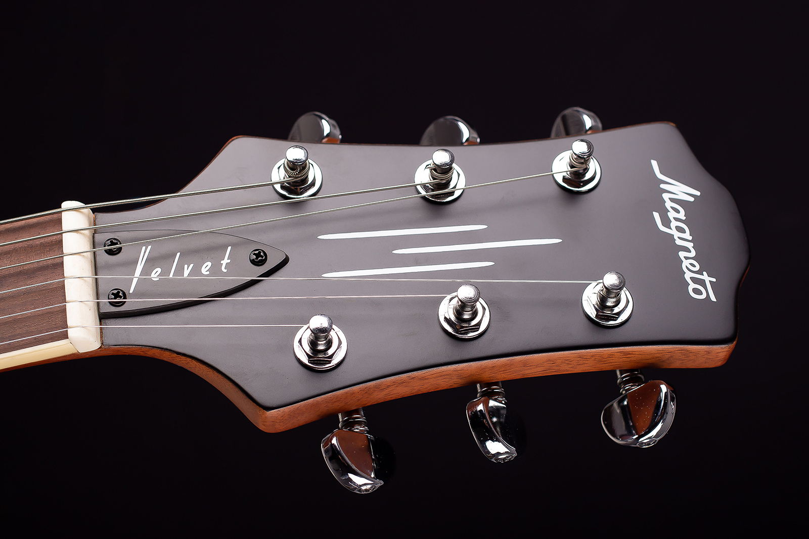 Magneto U-One Velvet Deluxe Metallic Green Silk with Gig Bag - Image 8