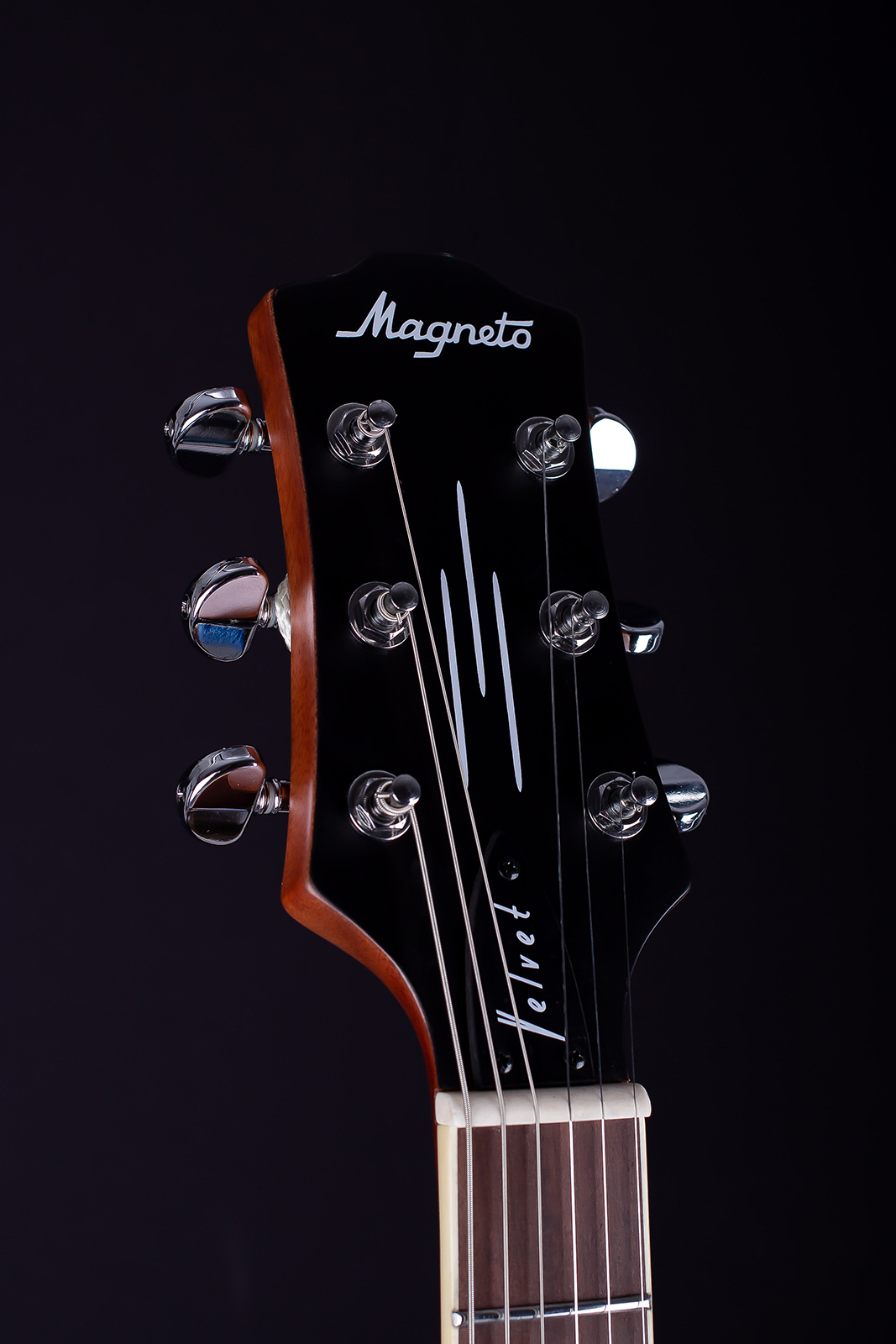 Magneto U-One Velvet Deluxe Metallic Green Silk with Gig Bag - Image 10