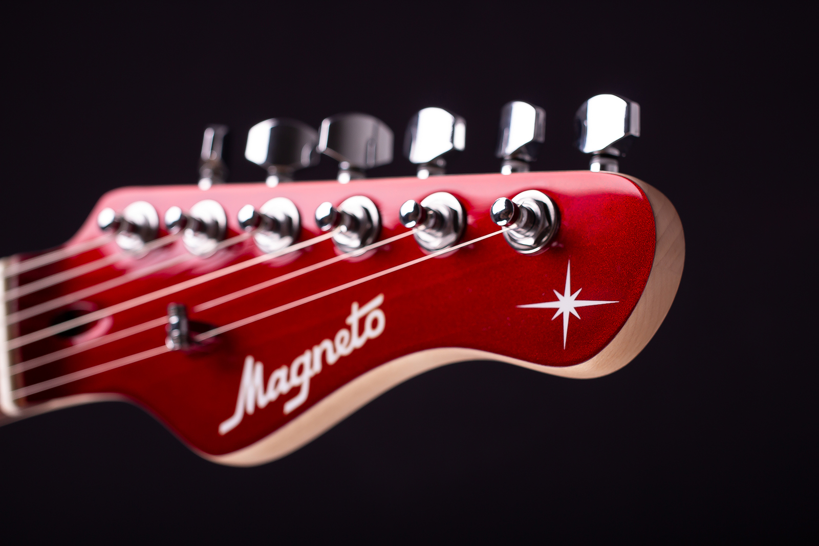 Magneto U-One Starlux Candy Apple Red with Gig Bag - Image 4