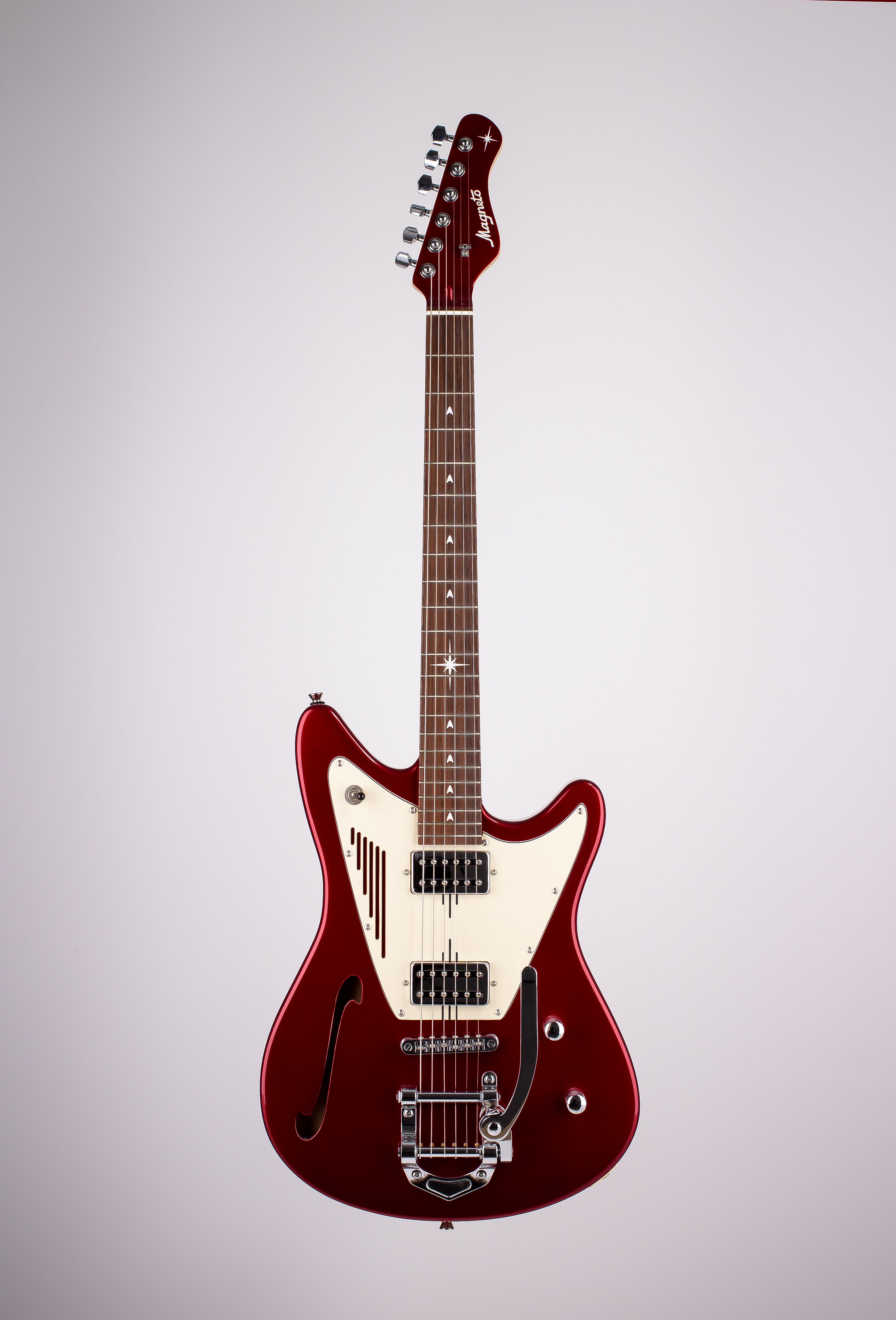 Magneto U-One Starlux Candy Apple Red with Gig Bag - Image 7