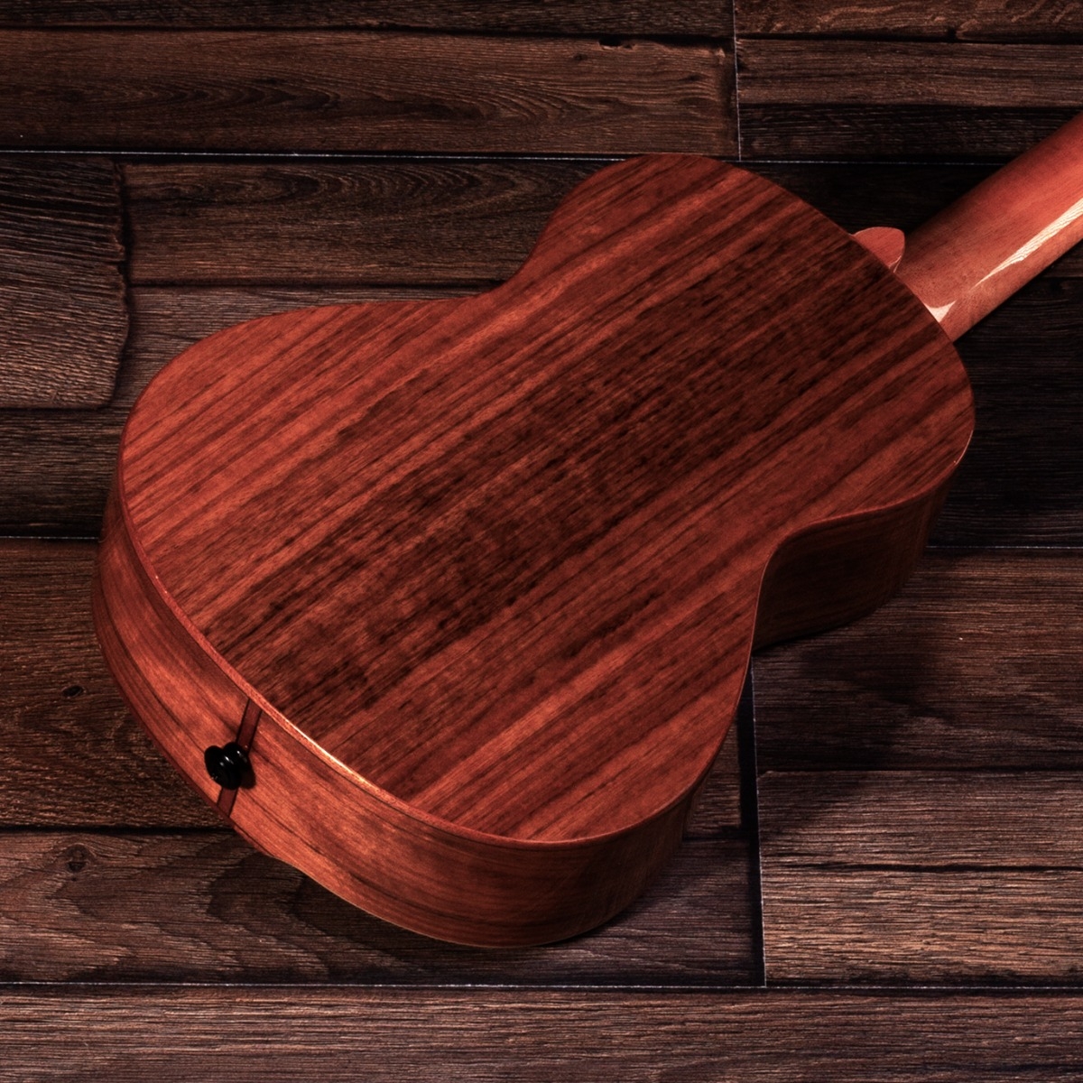 Barnes & Mullins Tenor Ukulele - Walnut - Image 5