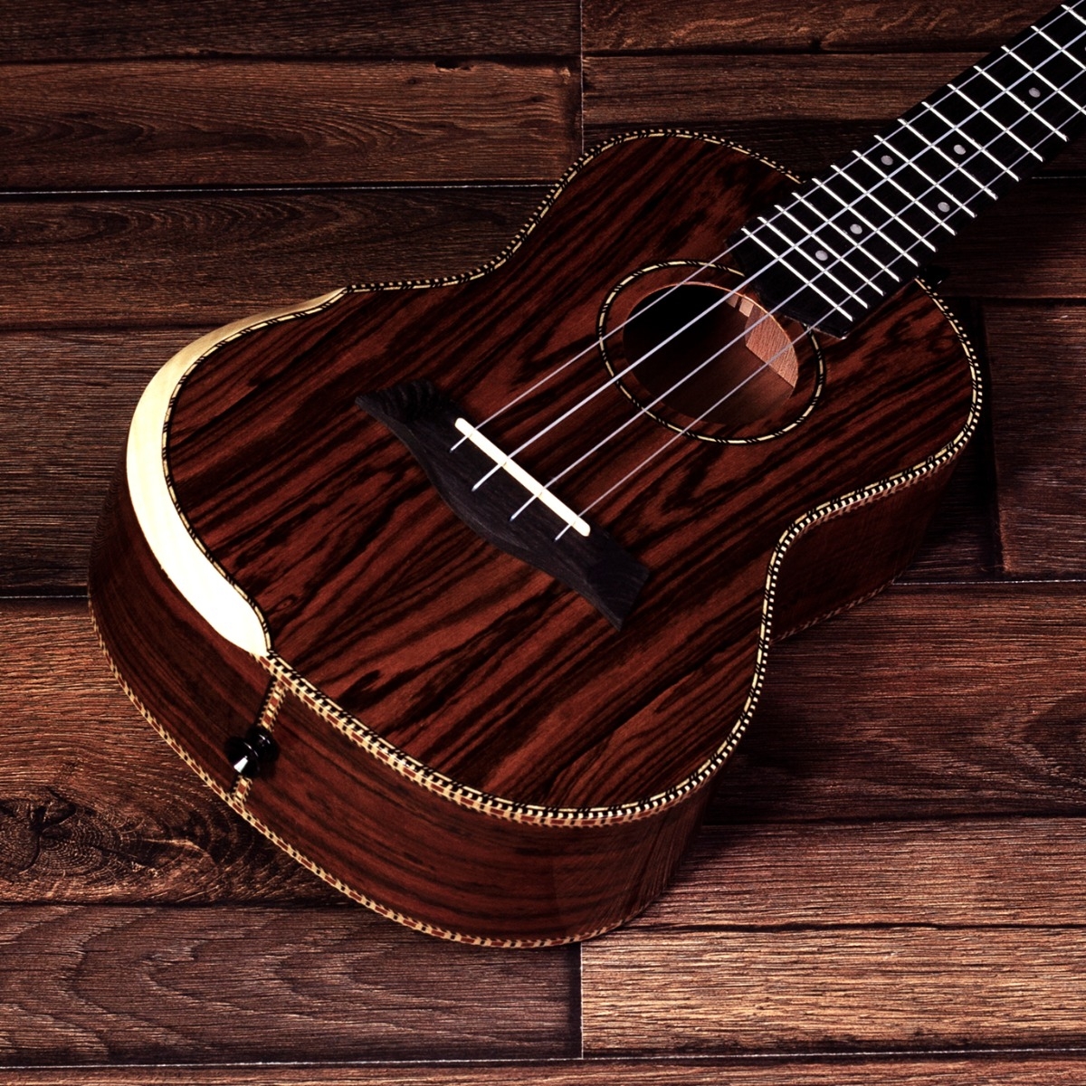 Barnes & Mullins Concert Ukulele - Becote - Image 4