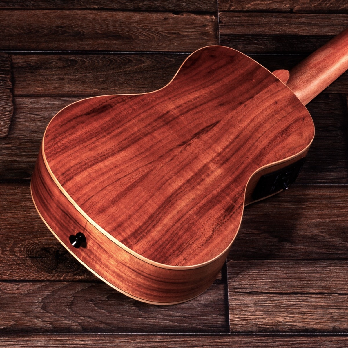 Barnes & Mullins Concert Ukulele Electro - Koa - Image 6